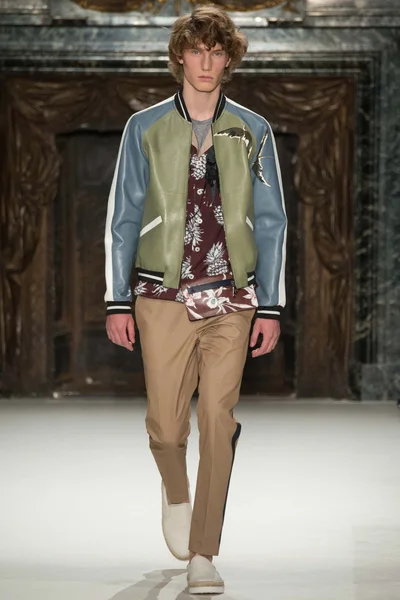 Look 1